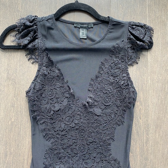 NWOT Forever 21 lace bodysuit - Picture 3 of 4